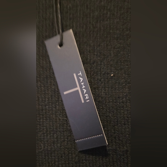 NWT T Tahari Womens Black Sweater with Embroidered Floral Sleeve Design Size M - Picture 10 of 12